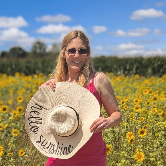 Meet your Posher, Tiffany - Picture 1 of 1